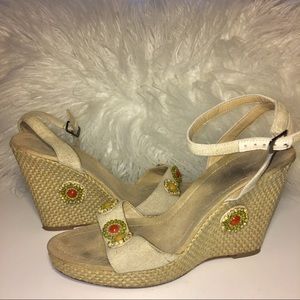 Cute Vintage Basket Weave Wedges